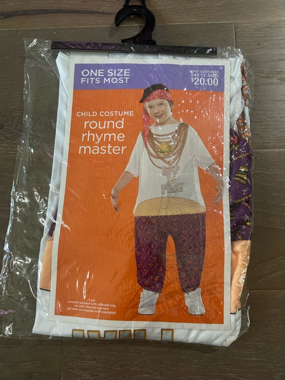 Target round rhyme master child costume. NWT. O/s(38)
